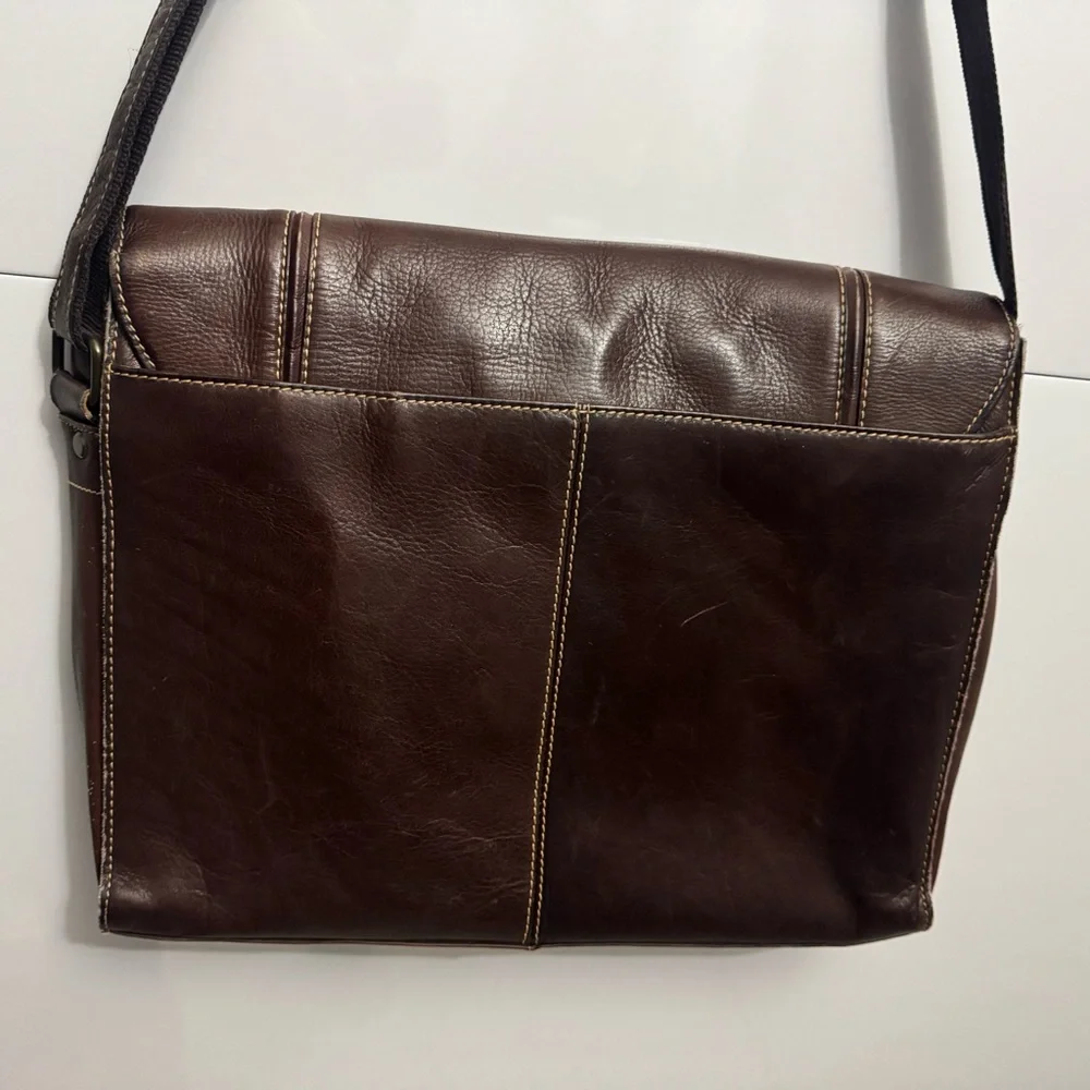 Pelle Studio Dark Brown Leather Messenger Bag